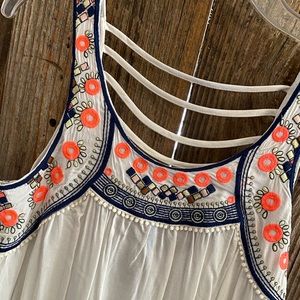 NWT white mini with colorful neckline